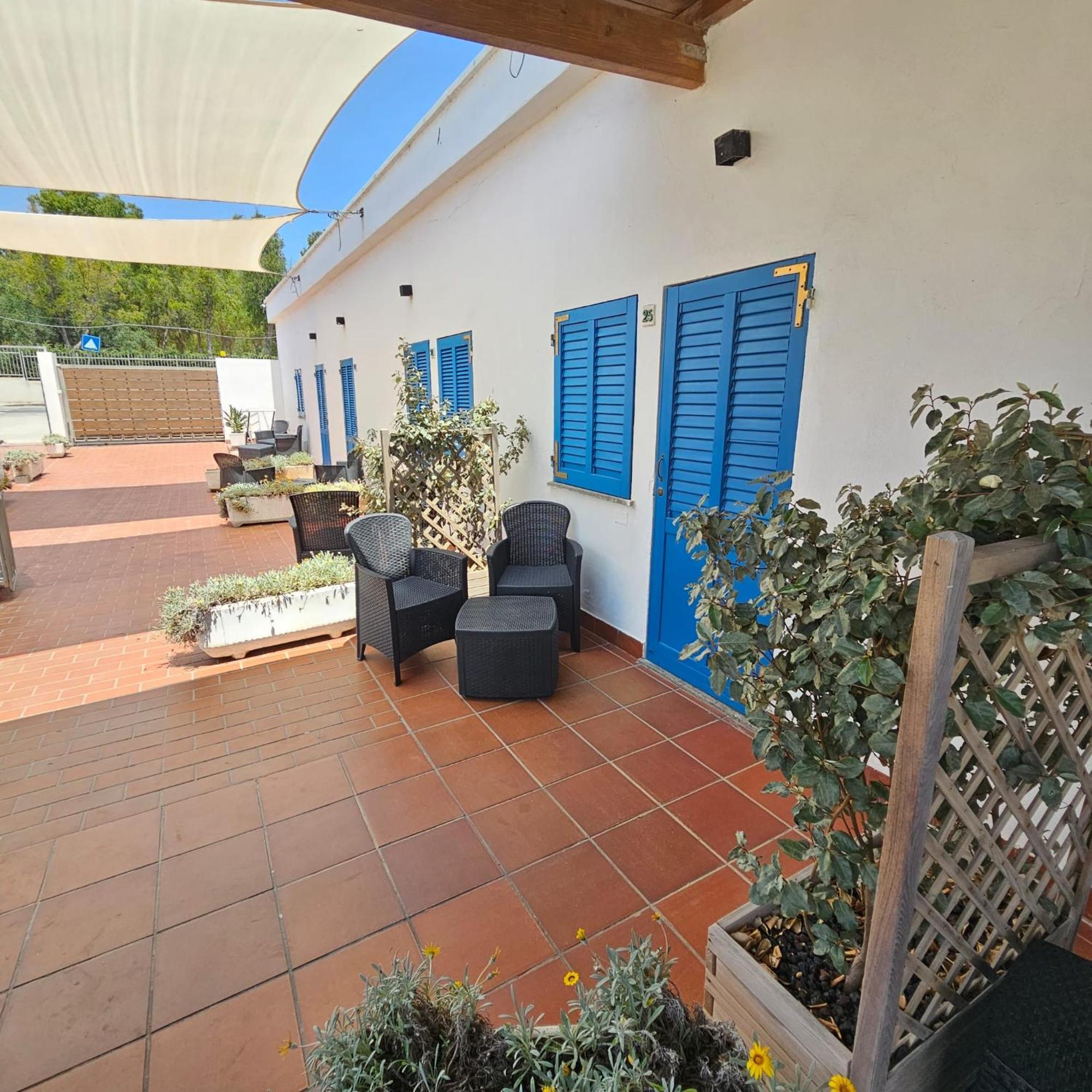 Vel Mari - On The Hotel Alguer