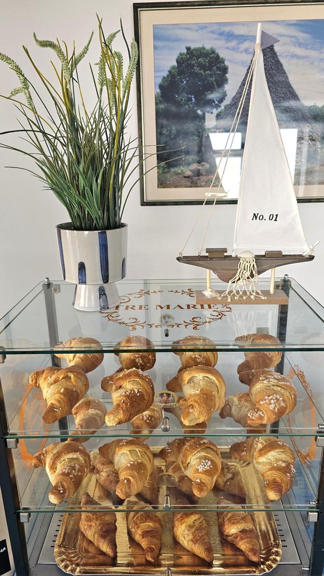 Hotel Vel Mari - On The